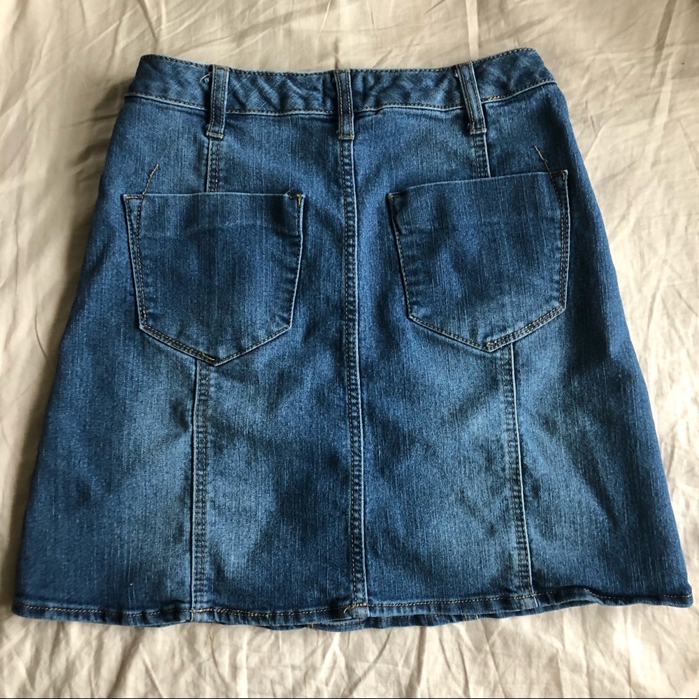 Cute Mossimo Button Up Jean Skirt - Picture 3 of 5